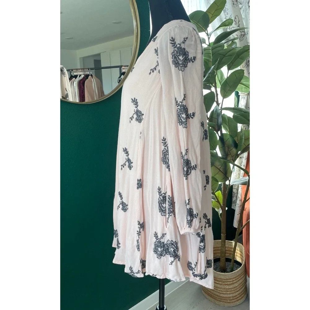 Free People Embroidered Tunic Dress Size S Pink Black Floral Boho Open Back Mini